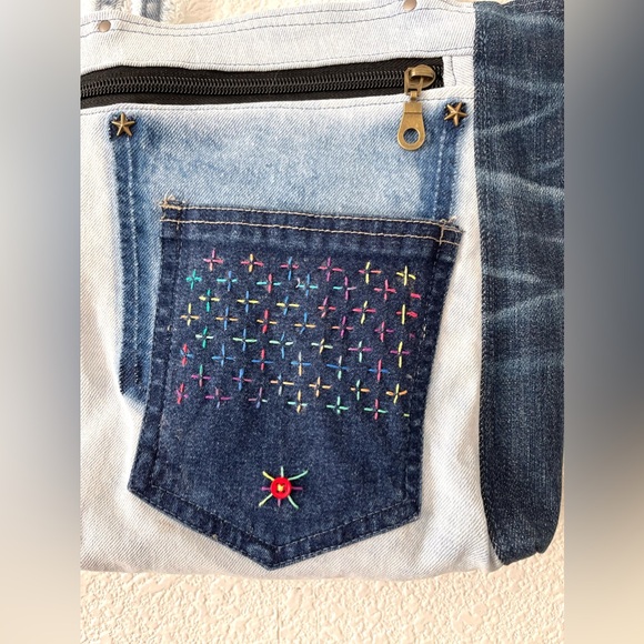 Denim Patchwork & Sachiko hand embroidery, Shoulder Bag - Upcycled Jeans - Picture 12 of 12